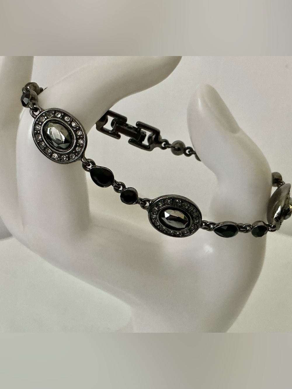 GIVENCHY Black Crystal Bracelet - Picture 2 of 6